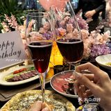 浪漫就是你在江景西餐厅为我庆祝生日🎈