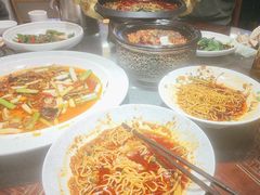 -万重锦·人文川菜馆(骡马市店)