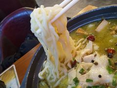 -周鱼小馆石锅酸菜鱼(活力汇店)