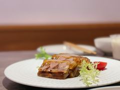 桃仁水晶肘-闫府私房菜·老字号(恒隆店)