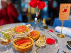 惠灵顿牛排-弦月窗LUNETTE BY AMANDA(复兴路店)