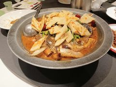 葱烧大鱼头泡饼-北平盛世·新京菜·北京烤鸭(劲松·双井店)