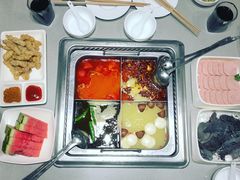 番茄锅底-海底捞火锅(宝龙广场夜宵主题店)