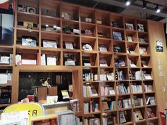 -百新书局(尚悦湾店)