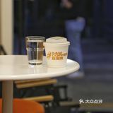 景田三巨头旁边开了家咖啡店，来认了个新字: 罧！