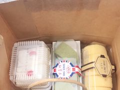 -红宝石·鲜奶小方·海派西点房(金杨店)