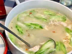 姜酒鸡汤浸丝瓜-小粤楼(万辉广场店)