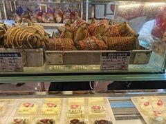 -白玉兰食品甜凤店(合生汇店)