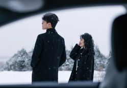 -樱花婚纱摄影