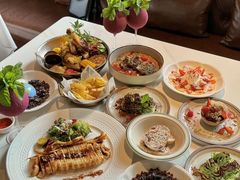 -Mogul Eatery·大亨餐酒馆