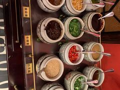 -泓炙颐凤鲜海鲜火锅料理(桐乡店)