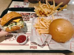 -The Habit Burger Grill 哈比特汉堡(复兴soho店)