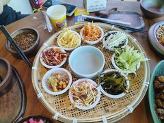 -包整·丝娃娃(一览甲秀楼风景店)