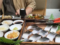 -围炉肉舍•炭烤活鳗•丹东海鲜烤肉(步行街店)