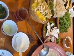 -民食香·腊排骨野生菌美食(木府店)