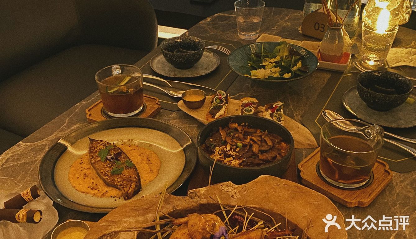 杭州探店🔥位于35层的旋转餐厅🍴
