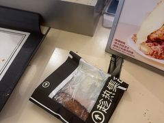 -HOT CRUSH趁热集合·现烤面包(上海环球港店)