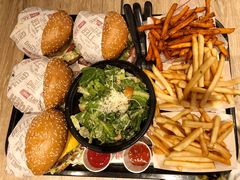 -The Habit Burger Grill 哈比特汉堡(复兴soho店)