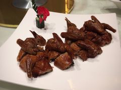 烤乳鸽-丽景湾国际酒店·六福轩中餐厅