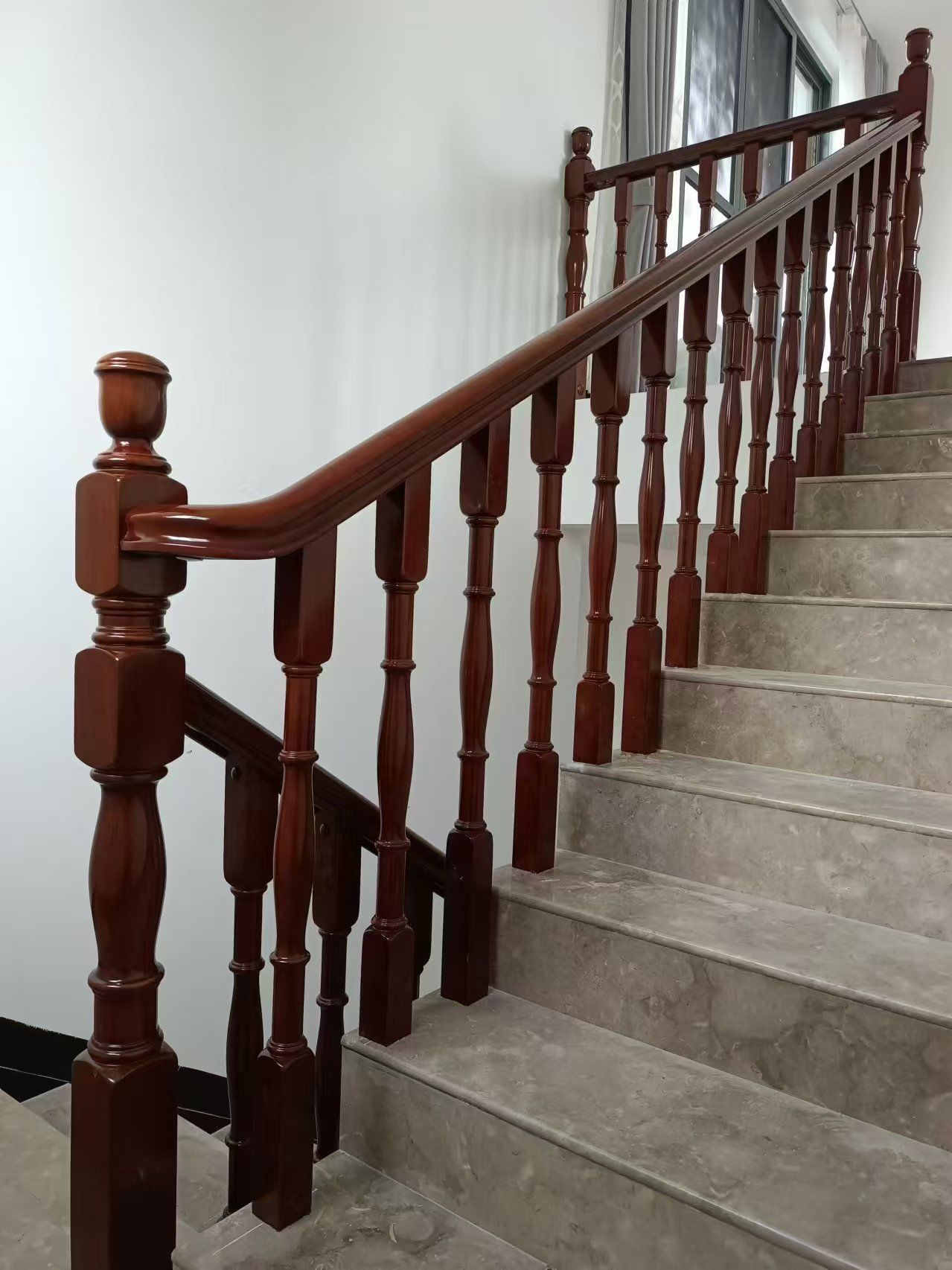 天天领红包简单好看又好搞卫生的楼梯扶手