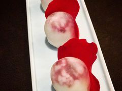 蓝莓雪媚娘-广州文华东方酒店·江-由辉师傅主理