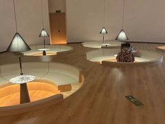 -涨巢·潮玩水疗局