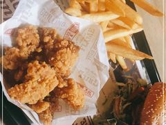-The Habit Burger Grill 哈比特汉堡(复兴soho店)