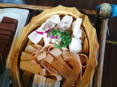 -滇釜火锅·能喝汤的火锅(车公庄店)