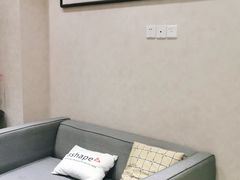 -雅悦齿科(顾村公园店)