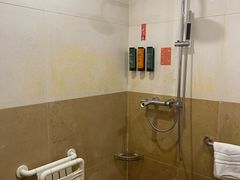 -珠海拱北口岸希尔顿欢朋酒店
