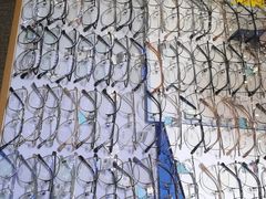 -三叶眼镜城批发市场(上海火车站店)