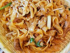 干炒牛河-明腾壹间茶餐厅(新都会花园广场店)