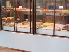 面包甜点陈列柜-奈雪的茶(大梅沙8号仓店)