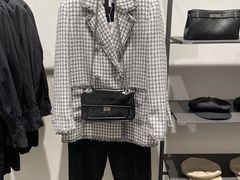 -URBAN REVIVO(上海中庚漫游城店)