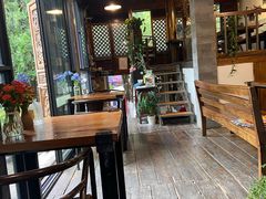 -蓝壁虎咖啡酒馆