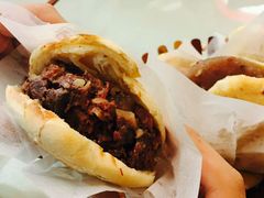 精品火烧-闫家驴肉老店(华电一校店)
