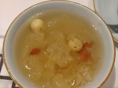 -丹江口渔村·湘味厨房(桃园店)