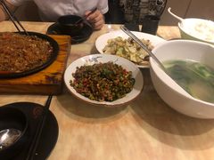 -钟掌勺忘不了地道湘菜(新天地假日广场店)