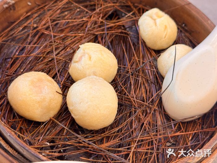 佬钱湾仔(衣裳街店)松毛汤包图片