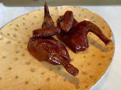 脆皮妙龄鸽-新荣记(新源南路店)