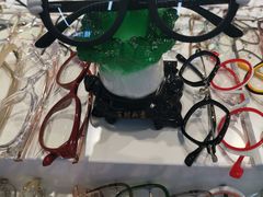 -新视达眼镜店·蔡司·依视路(名镜苑店)