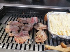-臻牛烤肉