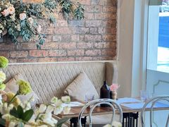 -FLOVIE FLORIST CAFE