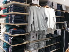 -优衣库(威海威高购物中心店)