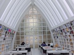 -钟书阁(松江泰晤士小镇店)