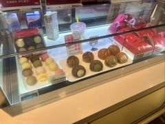 -西树泡芙(湖滨银泰in77B区店)