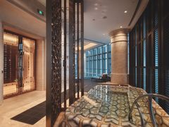 -珠海瑞吉酒店游泳池