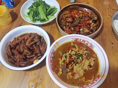 -老三样·美食研究中心(世贸路店)