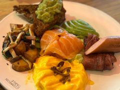 -Common Table · Brunch & Coffee