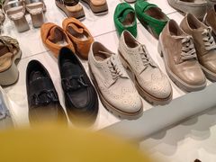 -斯普瑞斯奥特莱斯